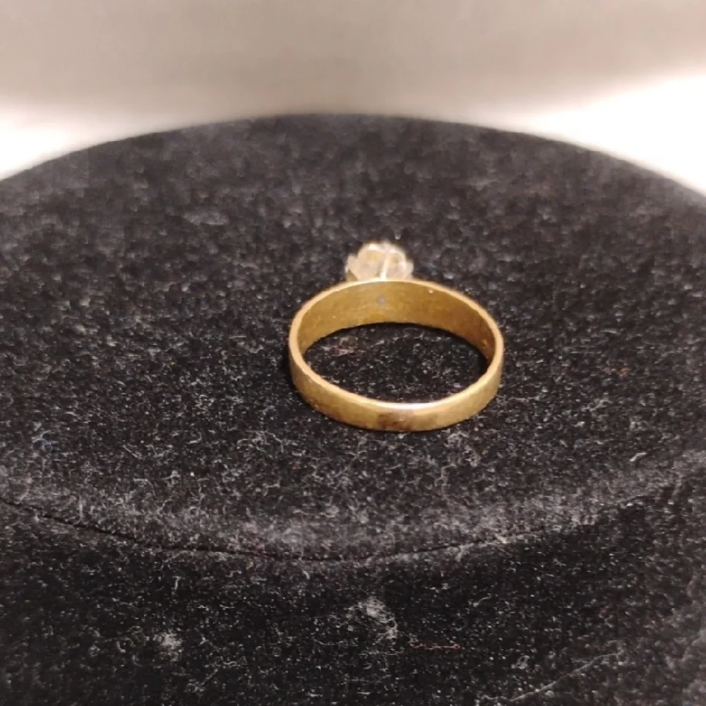 10kt Solid Gold Elegant Diamond Cluster Vintage Ring Size 5 - Picture 9 of 11